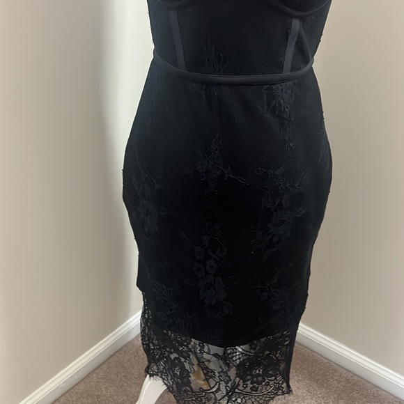 Lulus lace dress - Picture 3 of 4